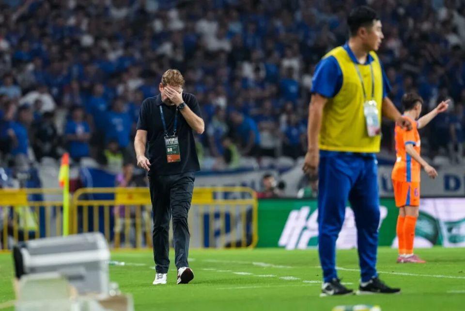 事实上 事实上